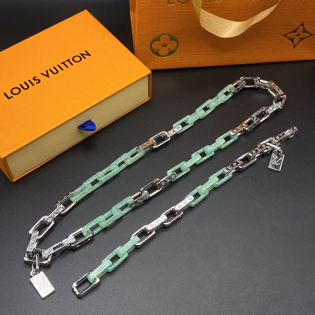 Combo New Arrival LV Necklaces 108
