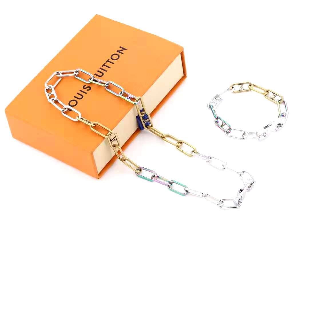 Combo New Arrival LV Necklaces 100