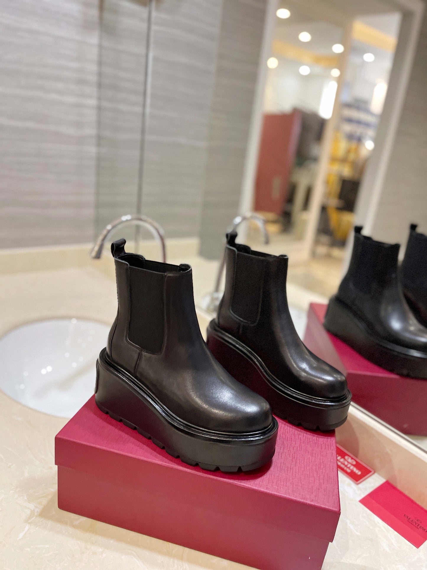 VALENTINO GARAVANI UNIQUEFORM V LOGO LEATHER PLATFORM BOOTS BLACK