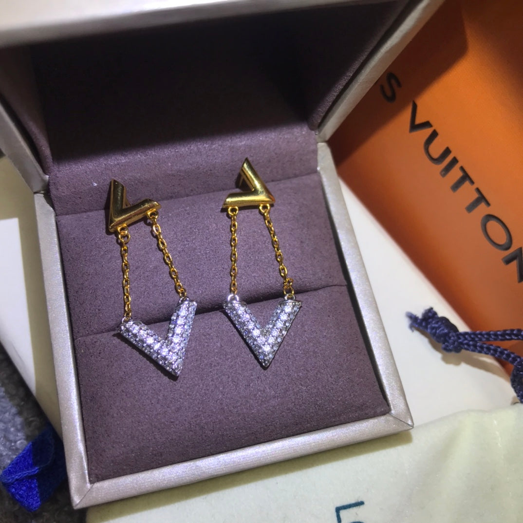Combo New Arrival LV Necklaces 097