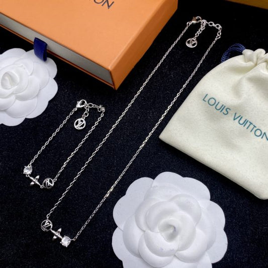 Combo New Arrival LV Necklaces 106