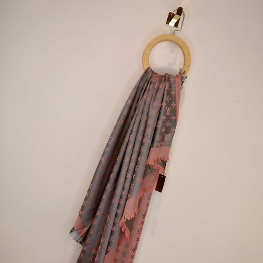 High Quality LUV Scarf 021