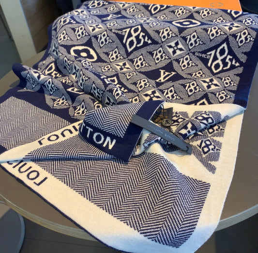 High Quality LUV Scarf 009