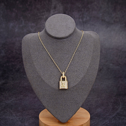 BL - High Quality Necklace LUV025