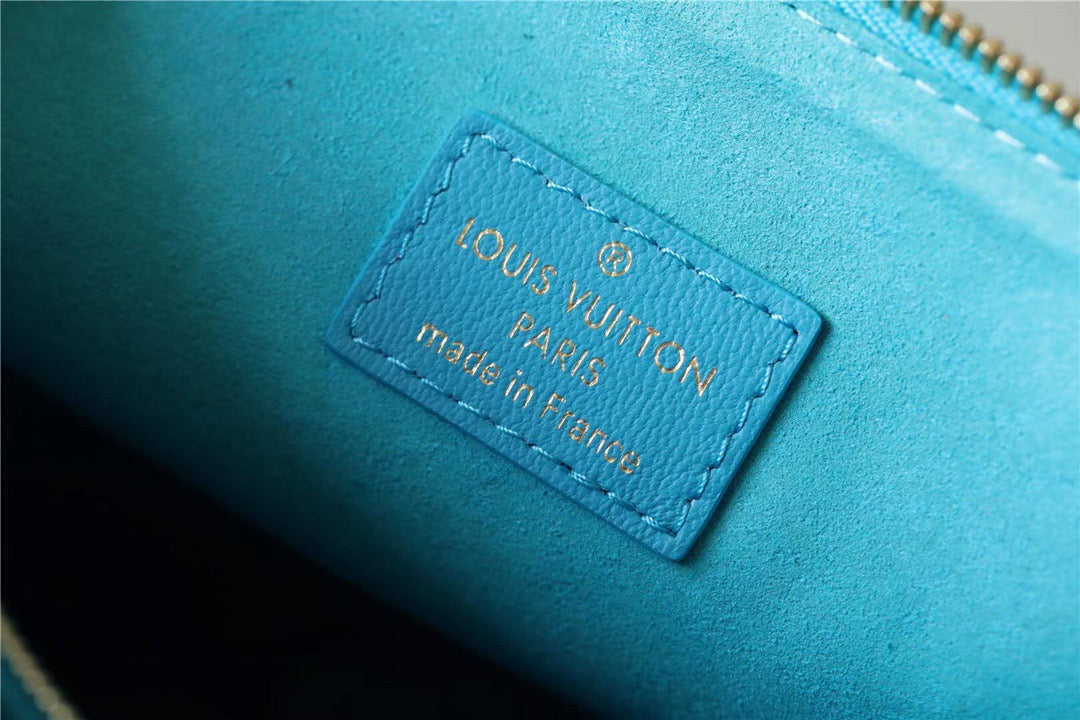 LV Coussin PM Monogram Blue For Women, Women’s Bags, Shoulder And Crossbody Bags 10.2in/26cm LV