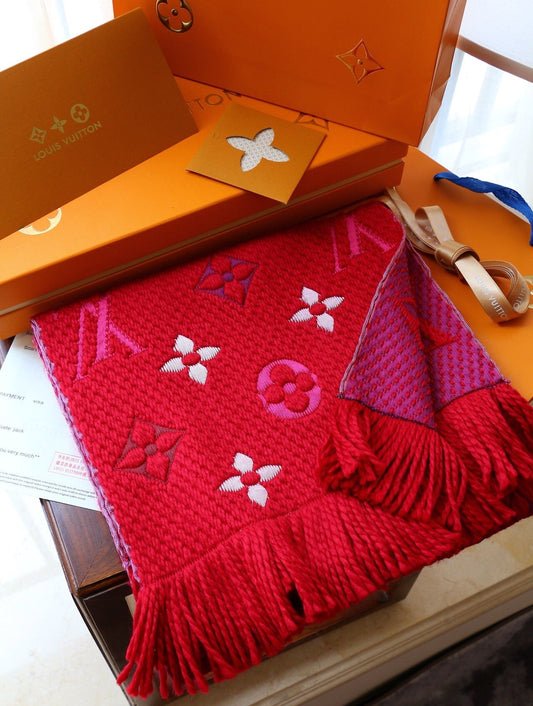 High Quality LUV Scarf 002