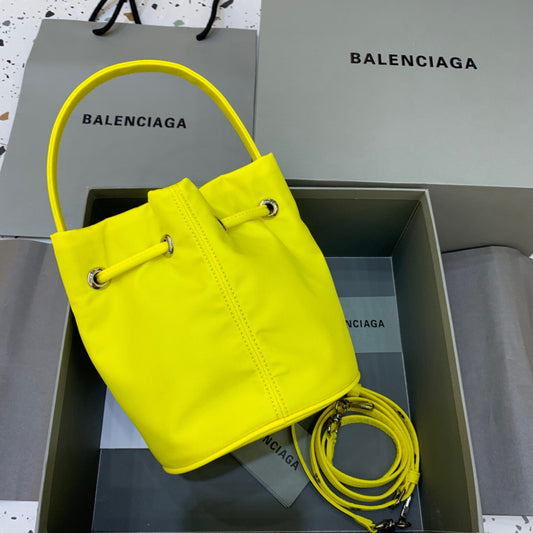 Balen Le Cagole Medium Bucket Bag In Yellow, For Women, Bags 11.8in/30cm