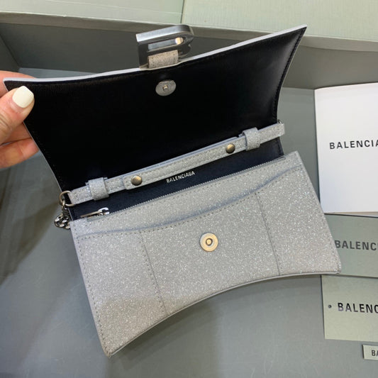 Balen Hourglass Wallet On Chain in Grey, For Women, Bags 7.6in/19cm 6560502102G1501