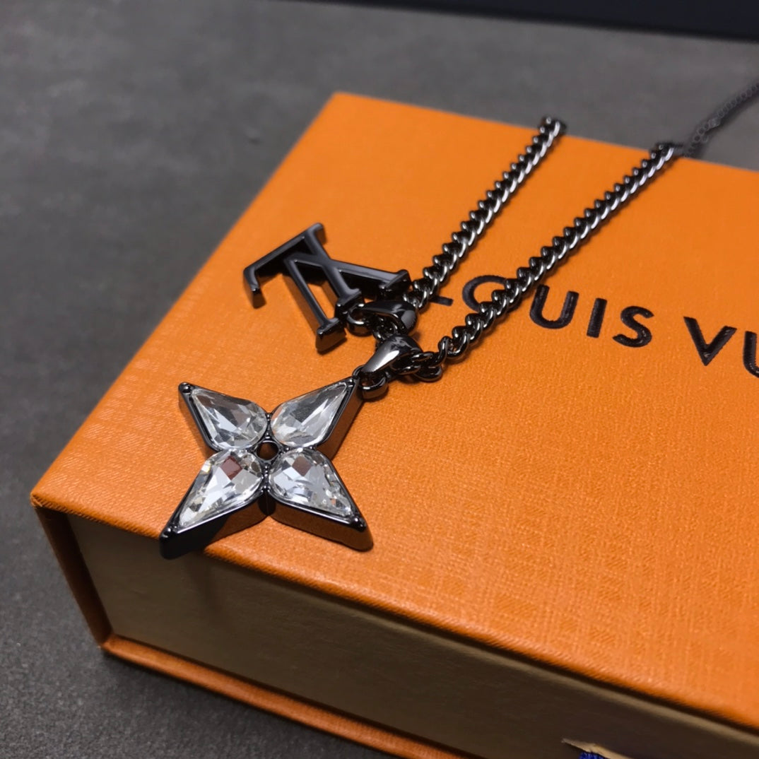 New Arrival  LV Necklaces 050