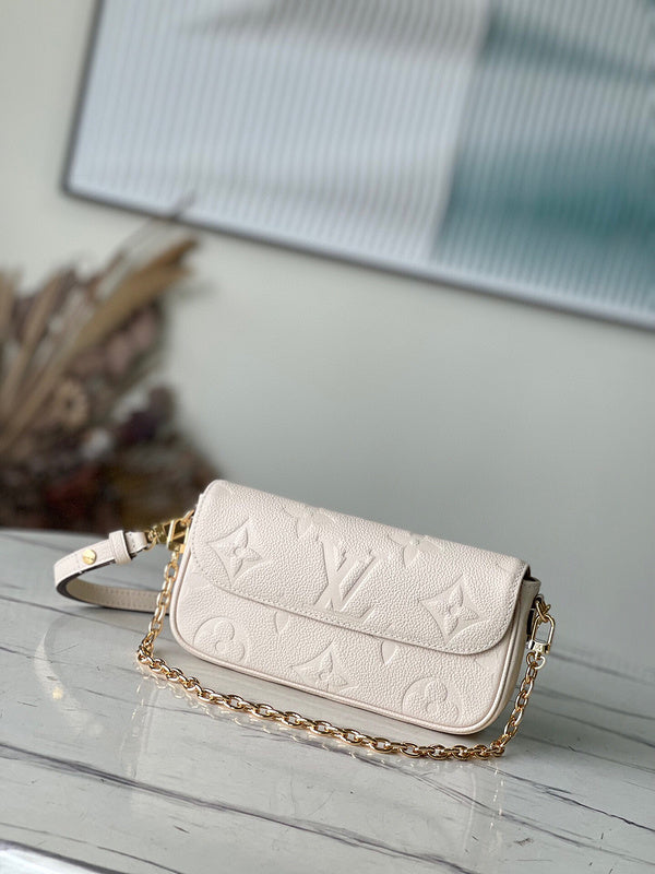 Fashion Lu-Vi bags - 4164