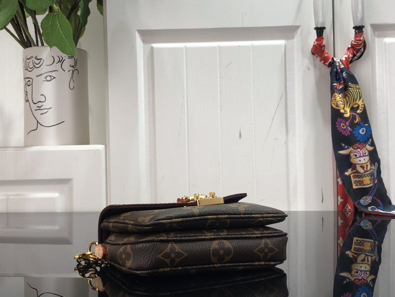 Fashion Lu-Vi bags - 2458