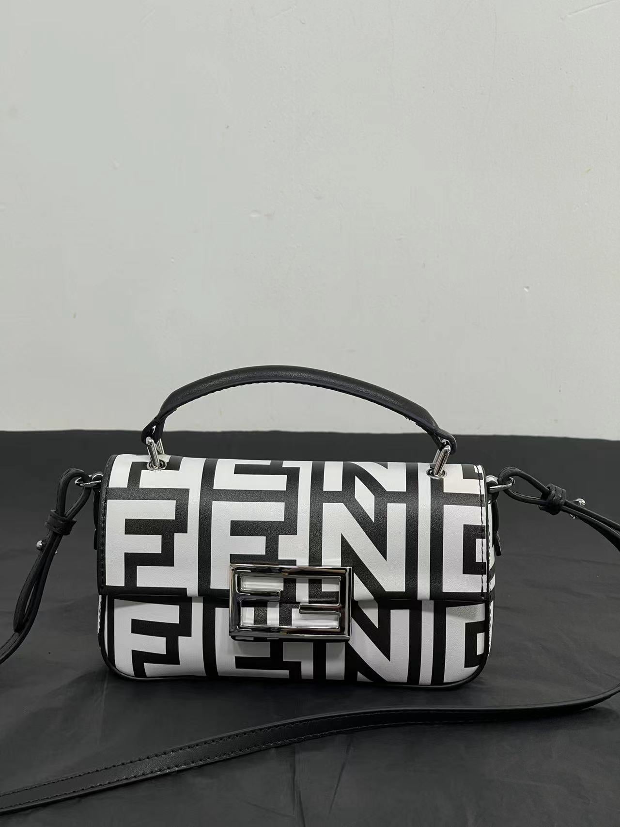 Ozarra -  Bag - FED - 085