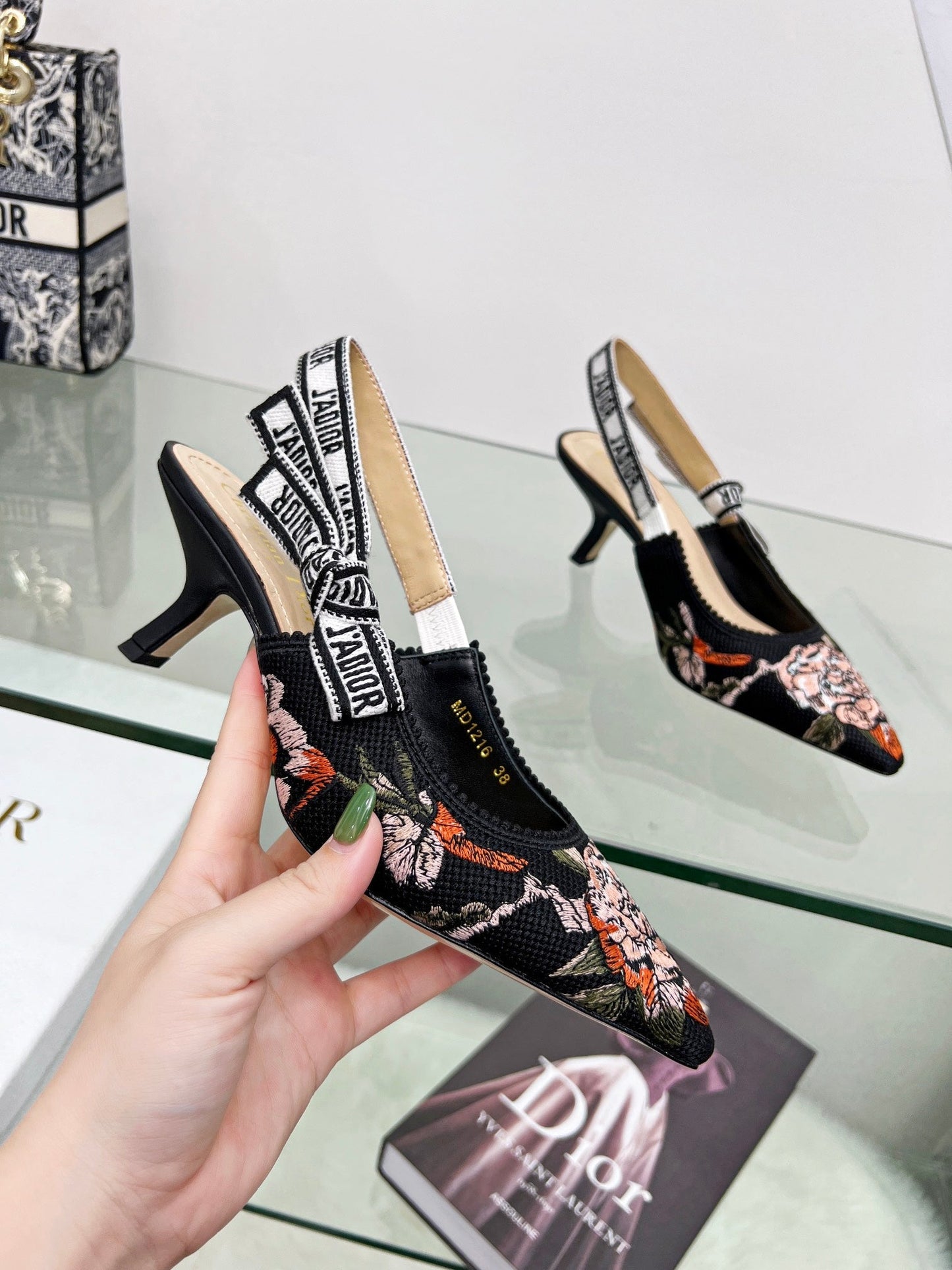 Luxury Shoes - DIR - 423