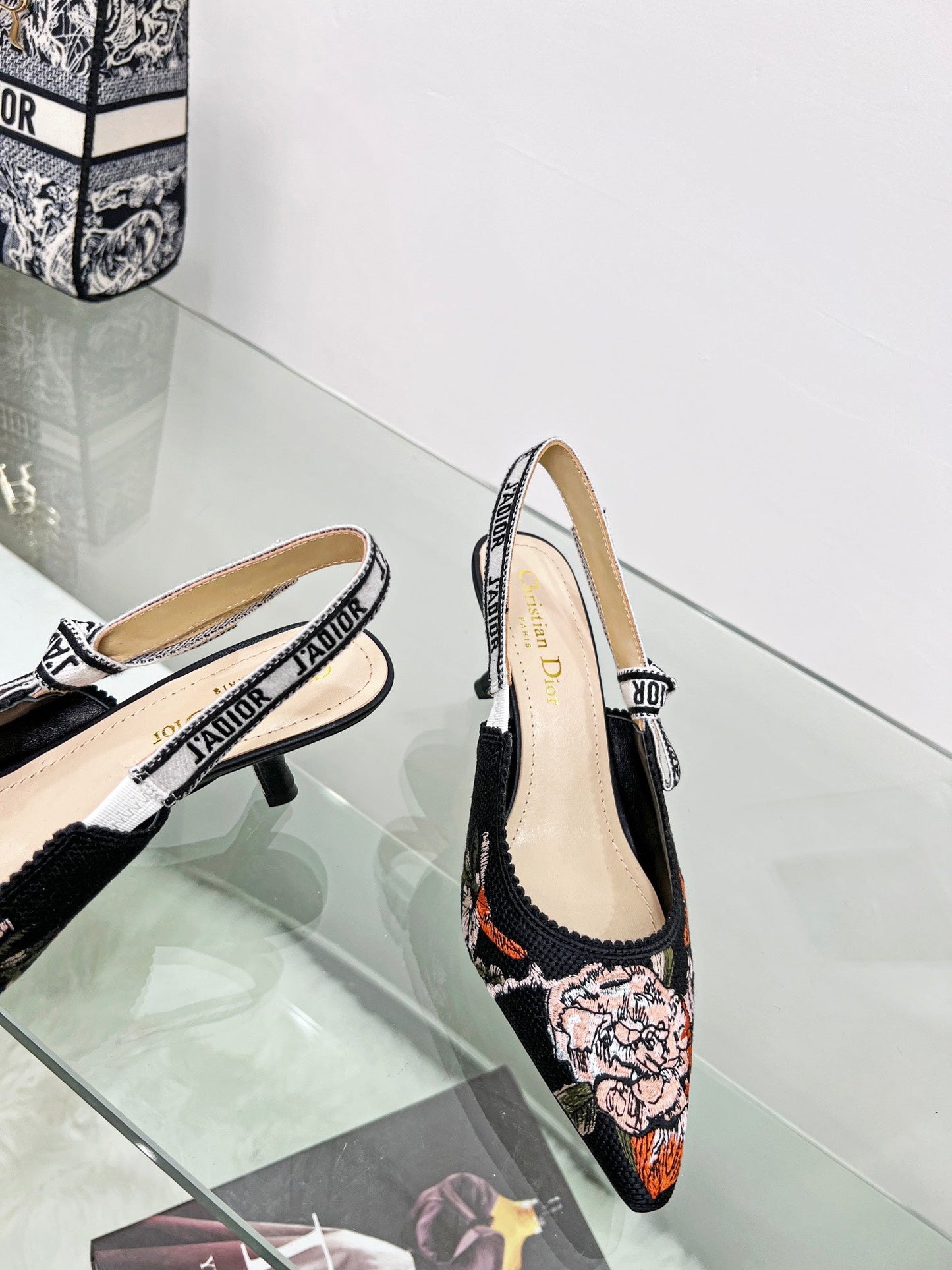 Luxury Shoes - DIR - 423