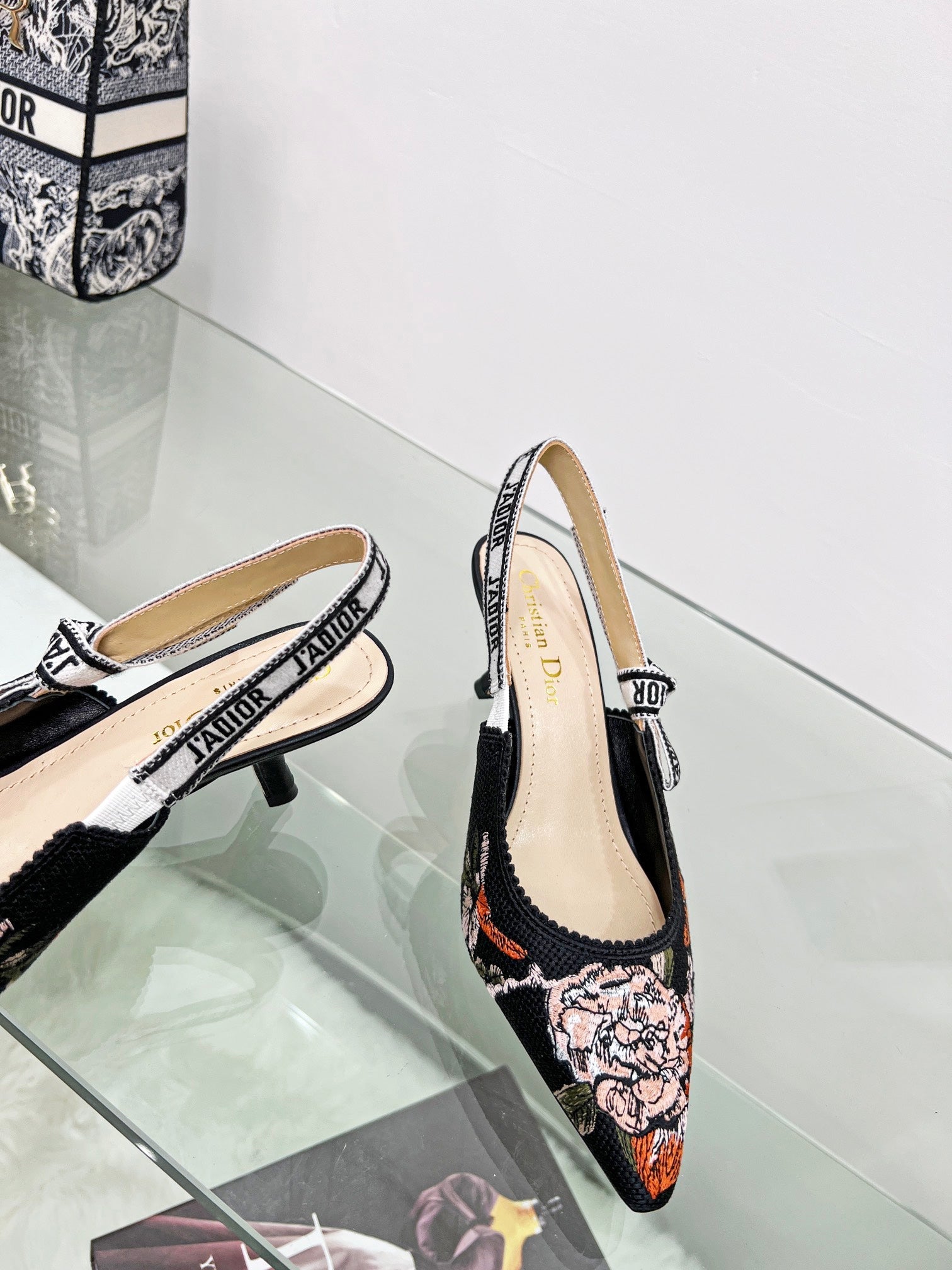 Luxury Shoes - DIR - 423