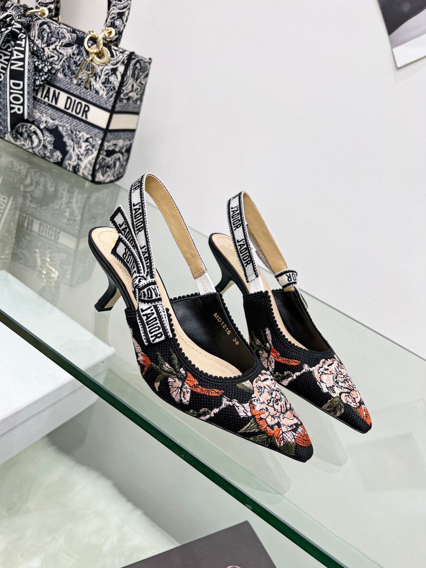 Luxury Shoes - DIR - 423