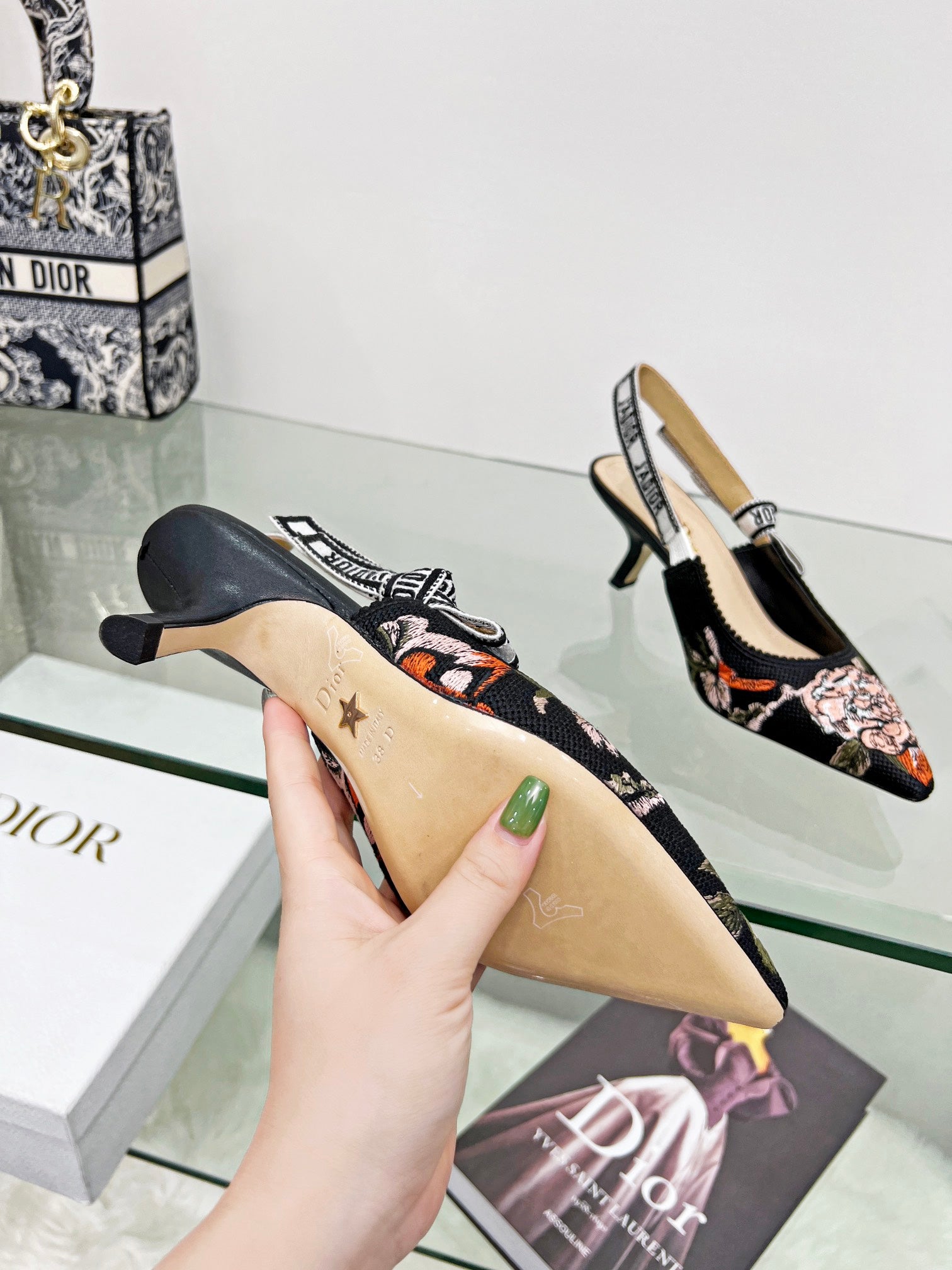Luxury Shoes - DIR - 423