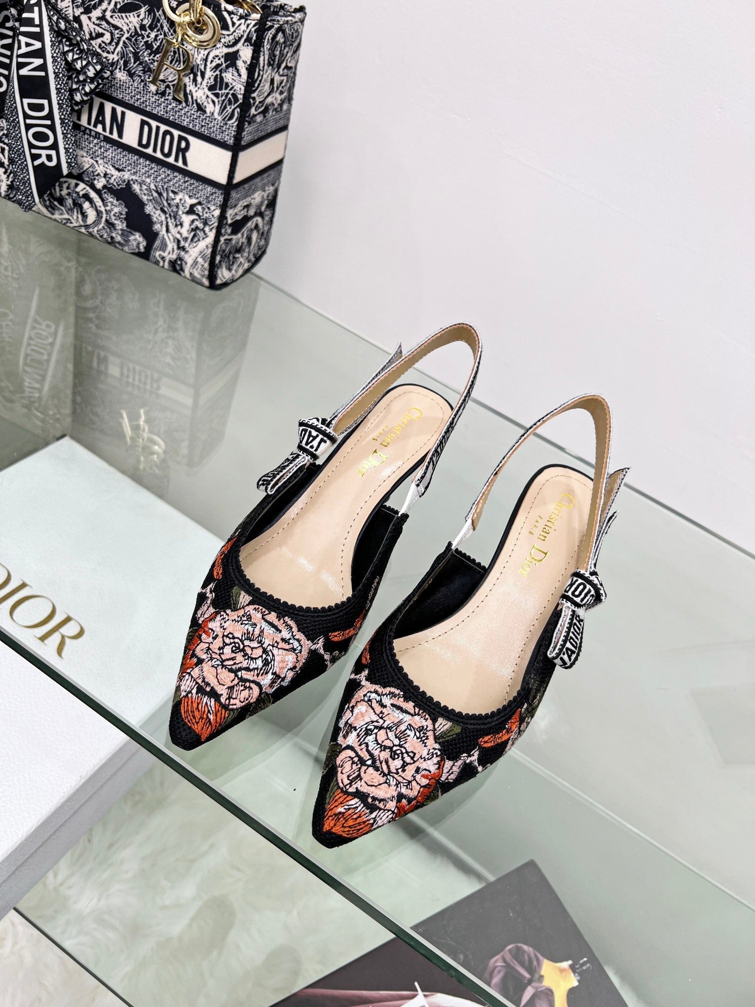 Luxury Shoes - DIR - 423