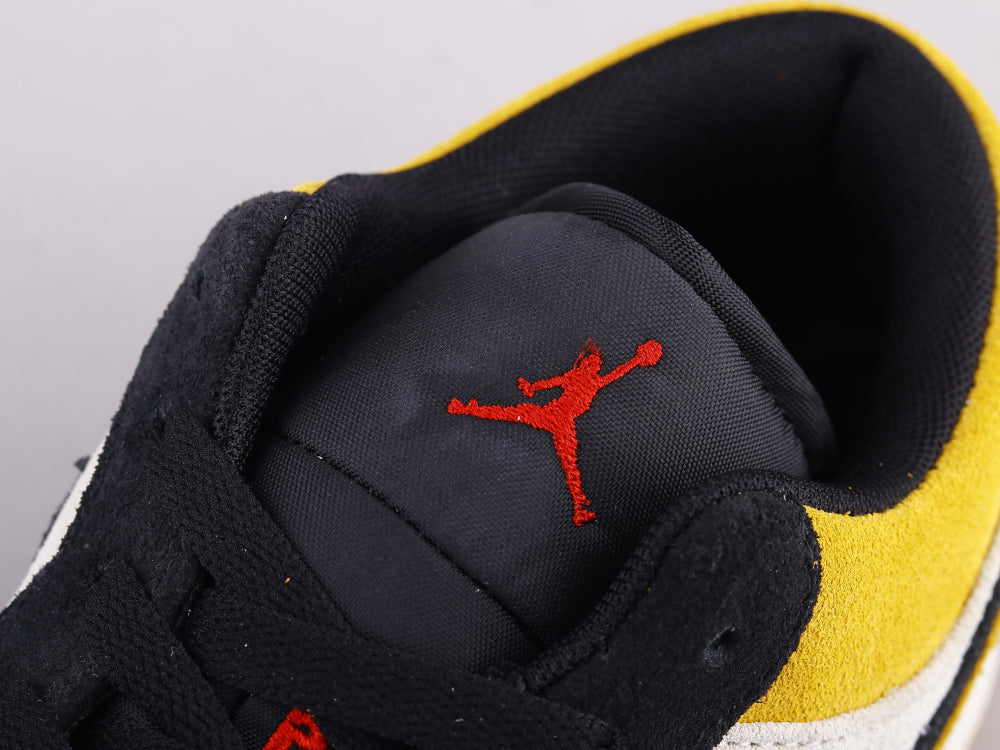 BL - AJ1 black and yellow toes