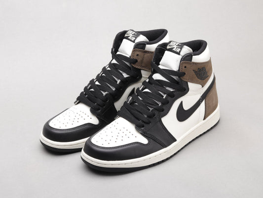 BL - AJ1 Small Barb Black BLcha