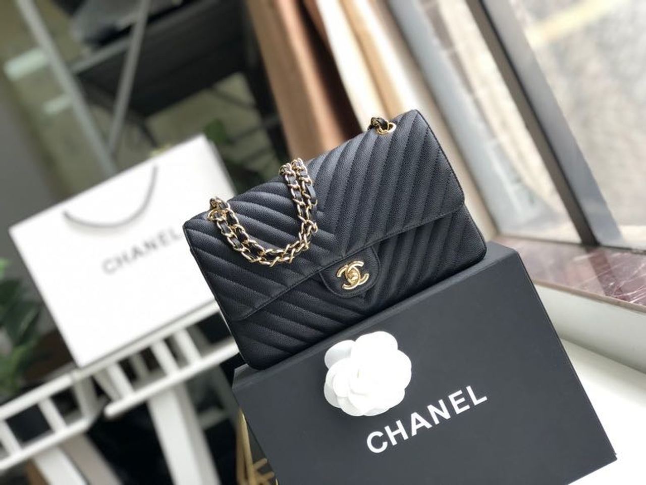CHL Chevron Classic Handbag Gold Toned Hardware Black For Women, Women’s Bags, Shoulder And Crossbody Bags 10.2in/26cm