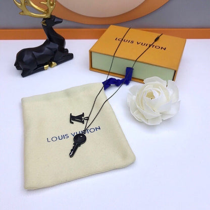 BL - High Quality Necklace LUV020