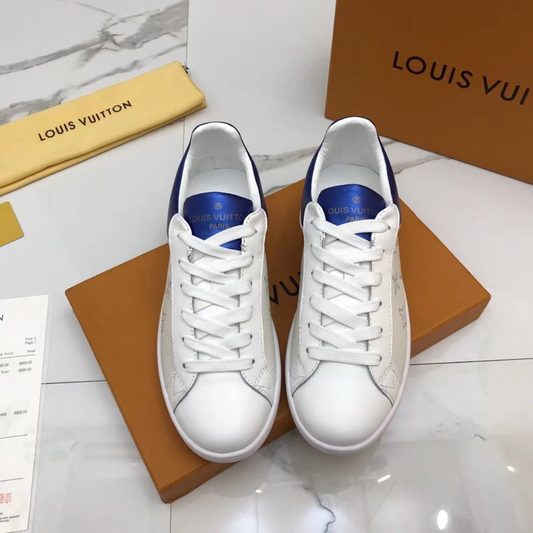 BL - High Quality Luv Sneaker 050