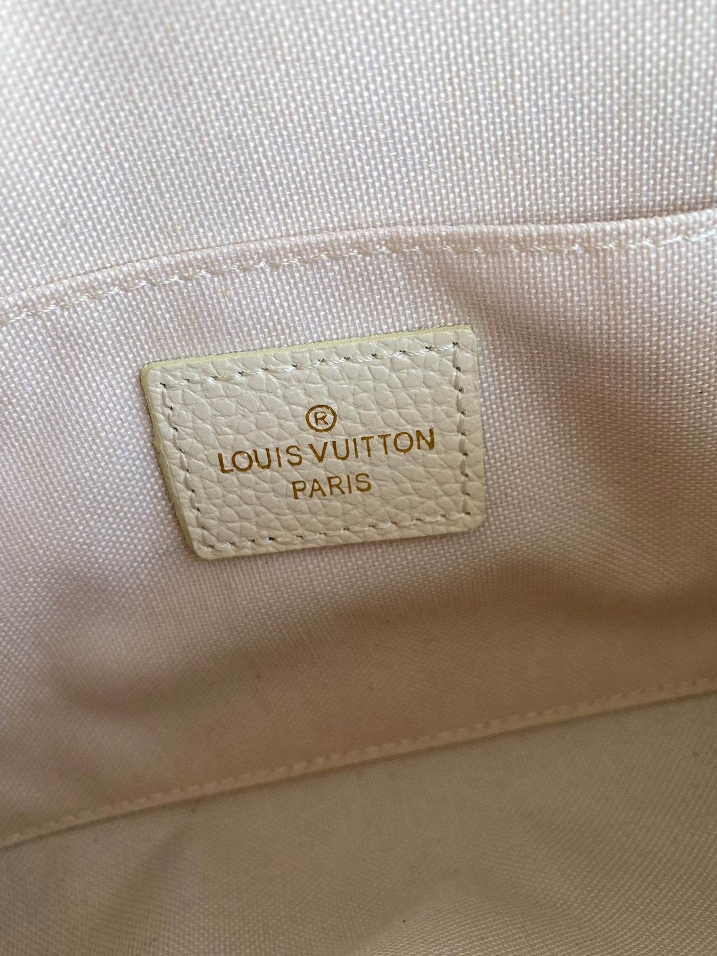 BL - High Quality Bags LUV 033