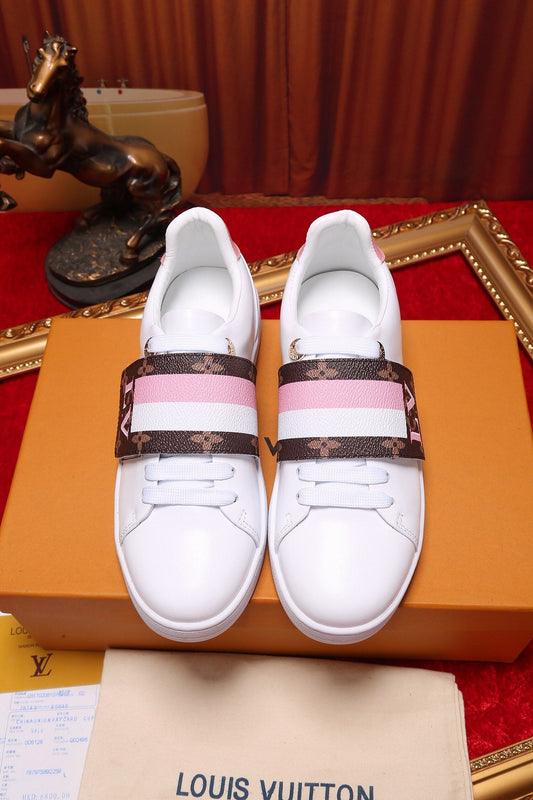 BL - LUV Font Row Pink Sneaker