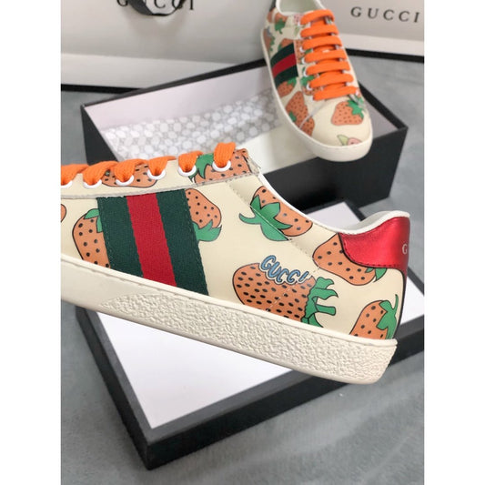 BL-GCI  ACE LEATHER SNEAKER WITH  STRAWBERRY 107