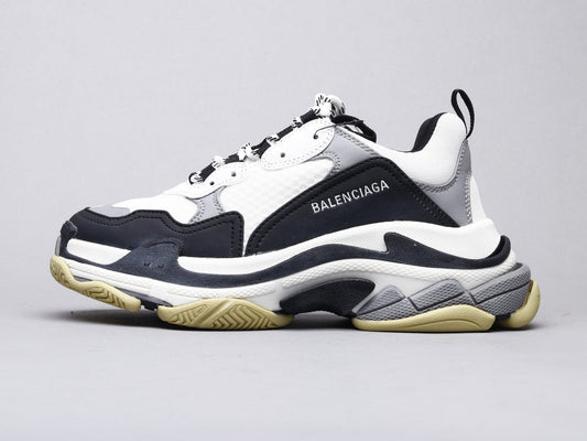 BL - Bla Triple-S Black And White Sneaker