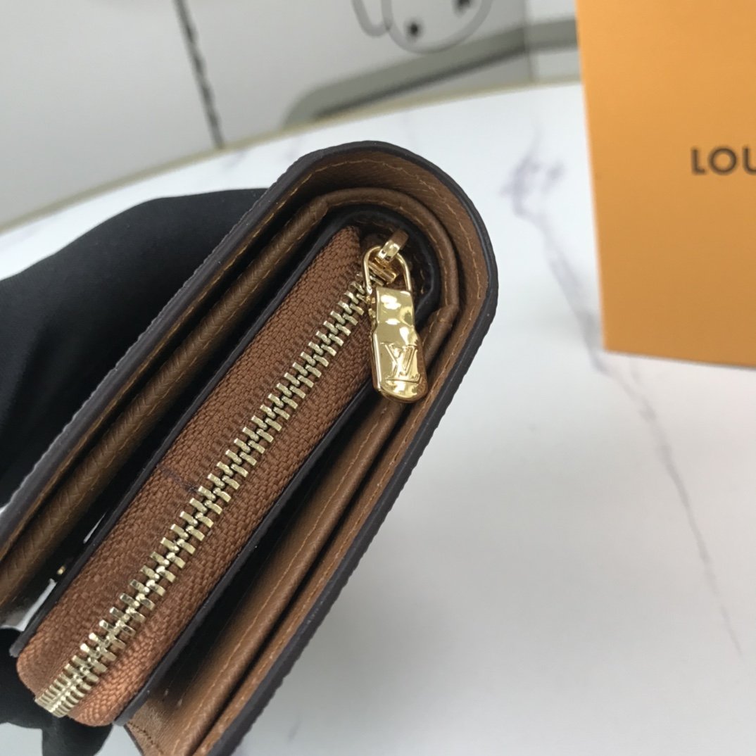 BL - High Quality Wallet LUV 038