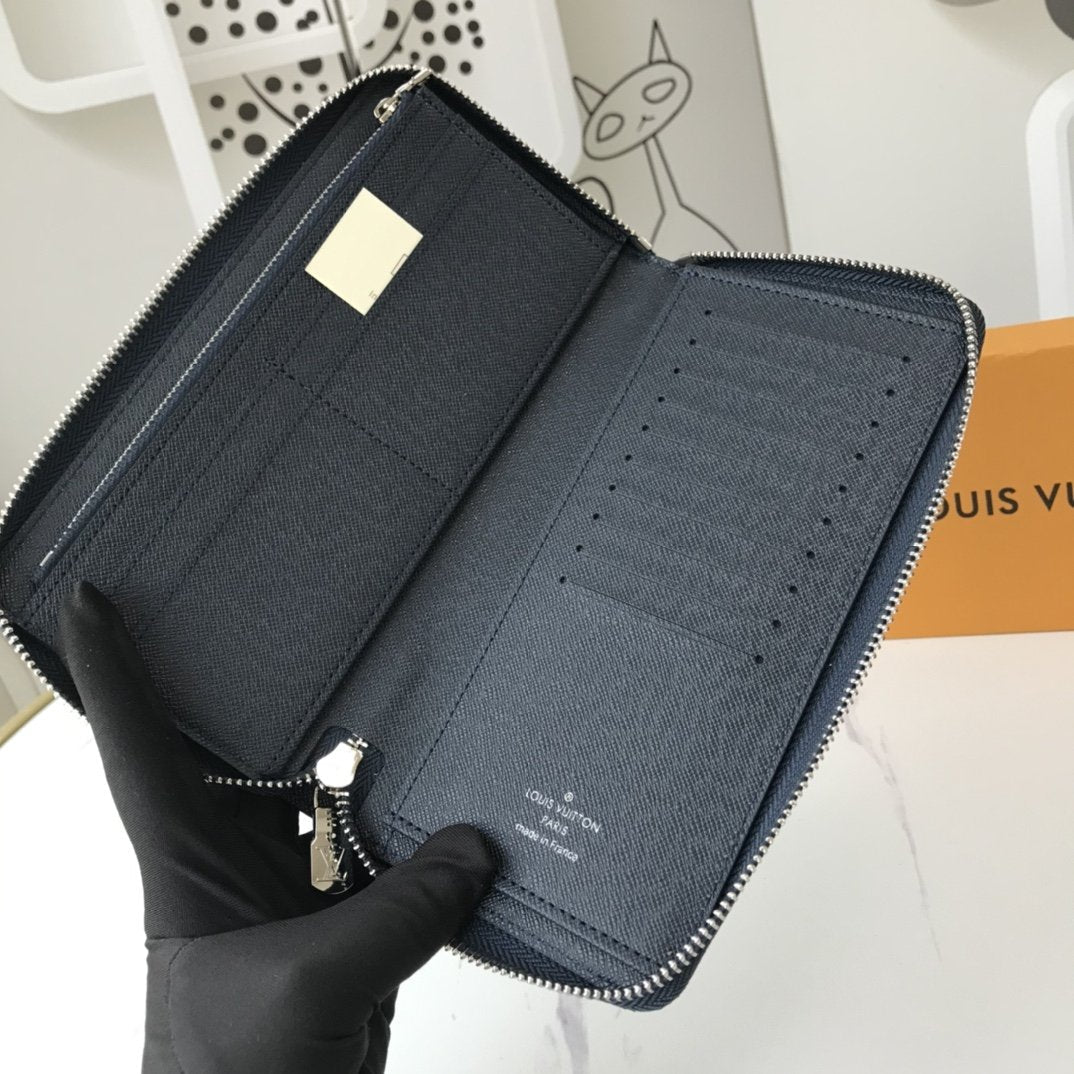 BL - High Quality Wallet LUV 009
