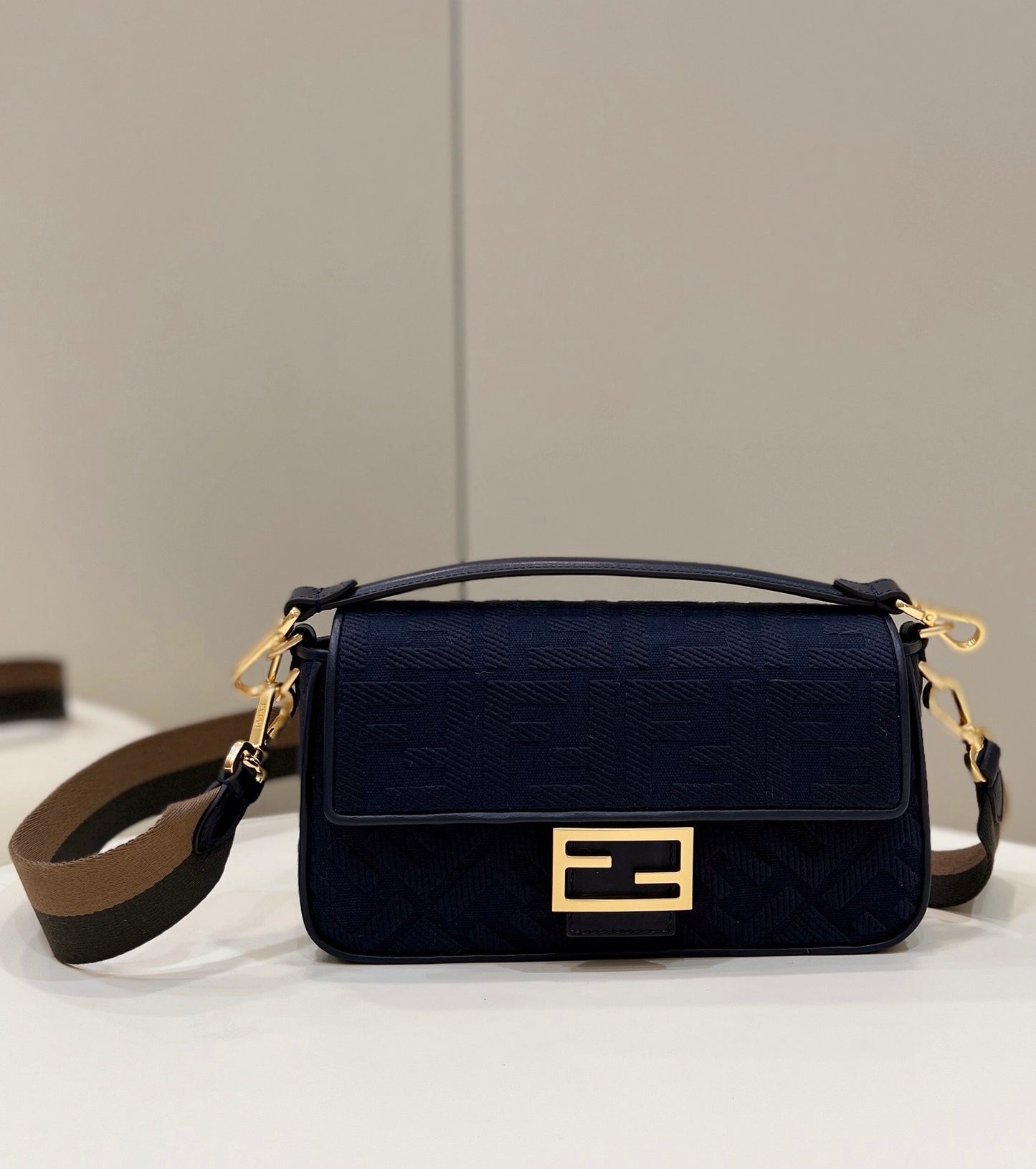FI Baguette Dark Blue For Women, Women’s Handbags, Shoulder And Crossbody Bags, 10.6in/27cm FF 8BR600AC9OF19PO