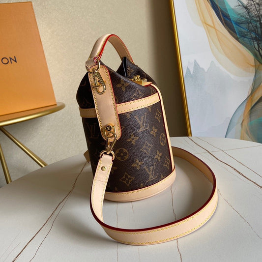 BL - High Quality Bags LUV 157