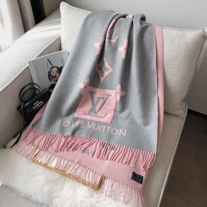 High Quality LUV  Scarf 010