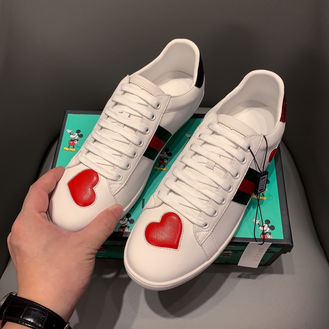 BL-GCI  ACE LEATHER SNEAKER WITH  HEART 108