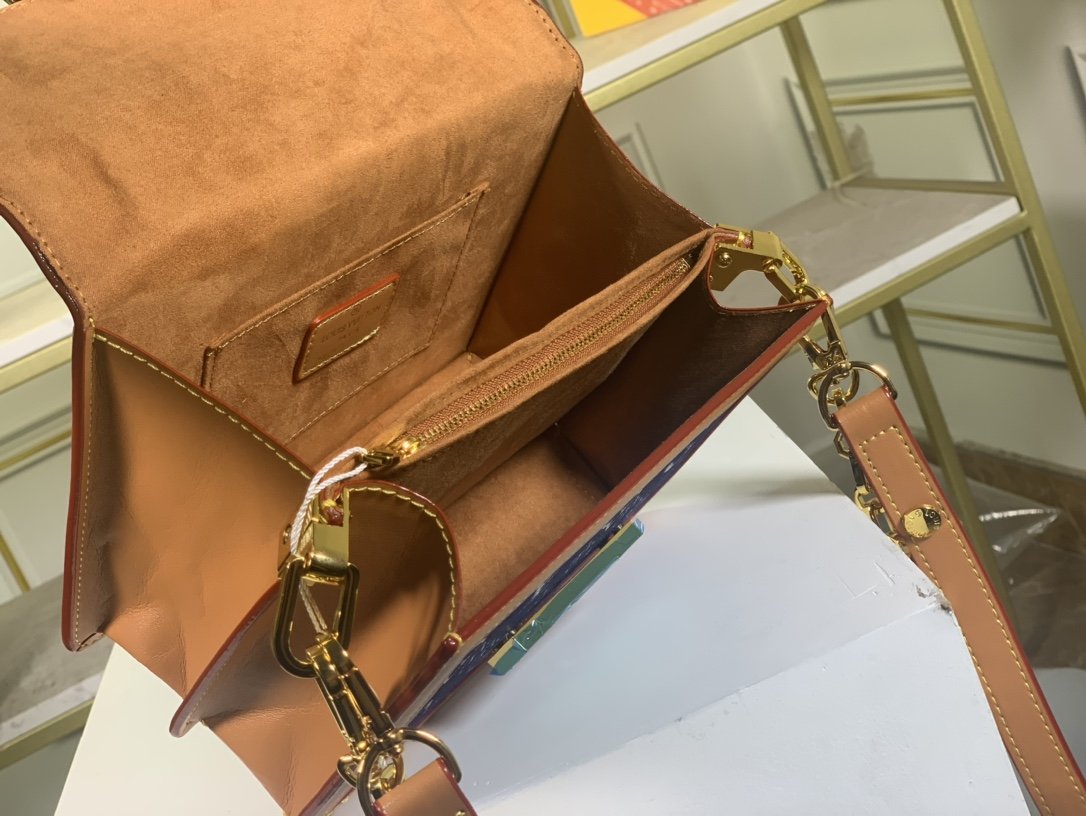 BL - High Quality Bags LUV 109