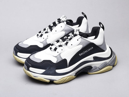 BL - Bla Triple-S Black And White Sneaker