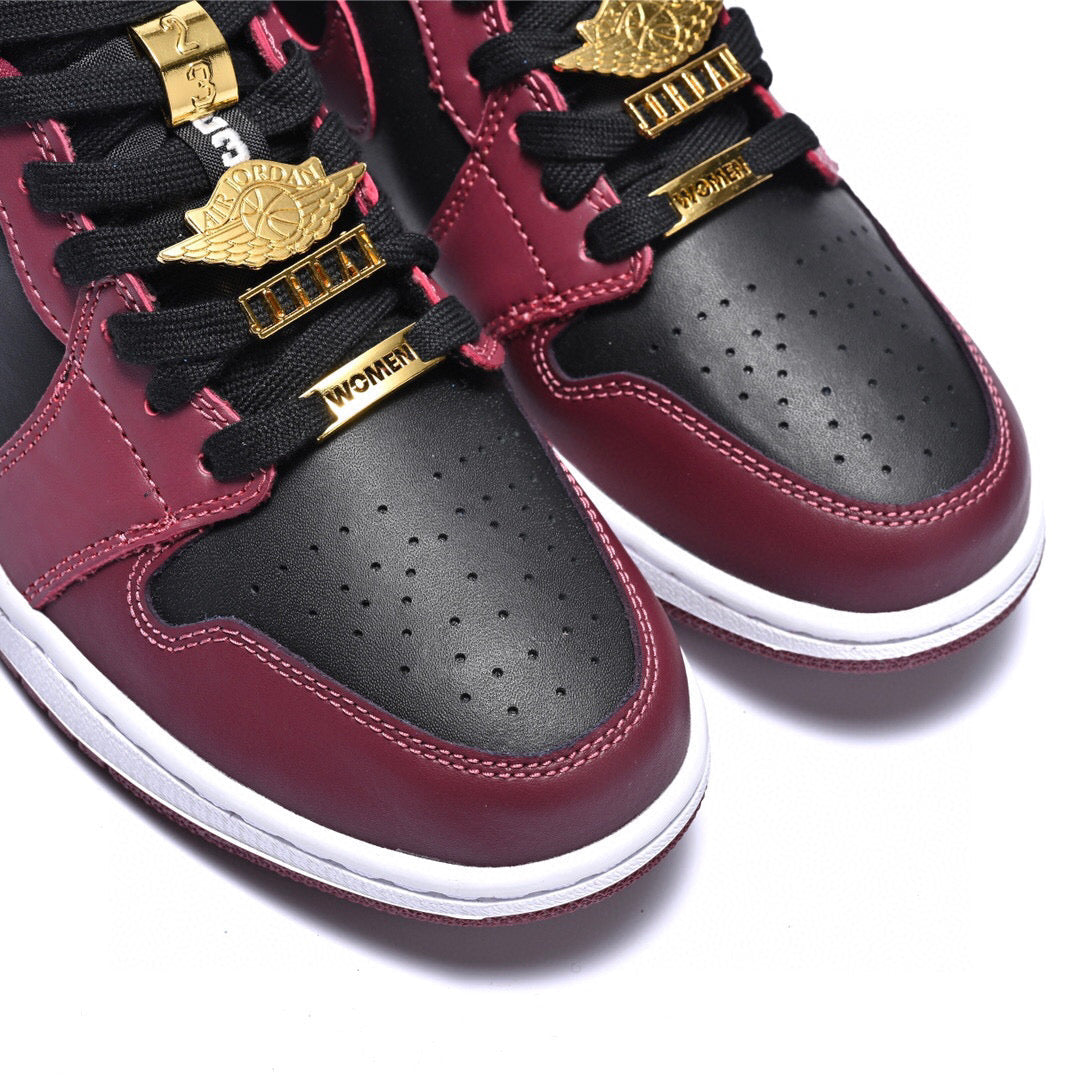 BL - AJ1 low wine red metal wings