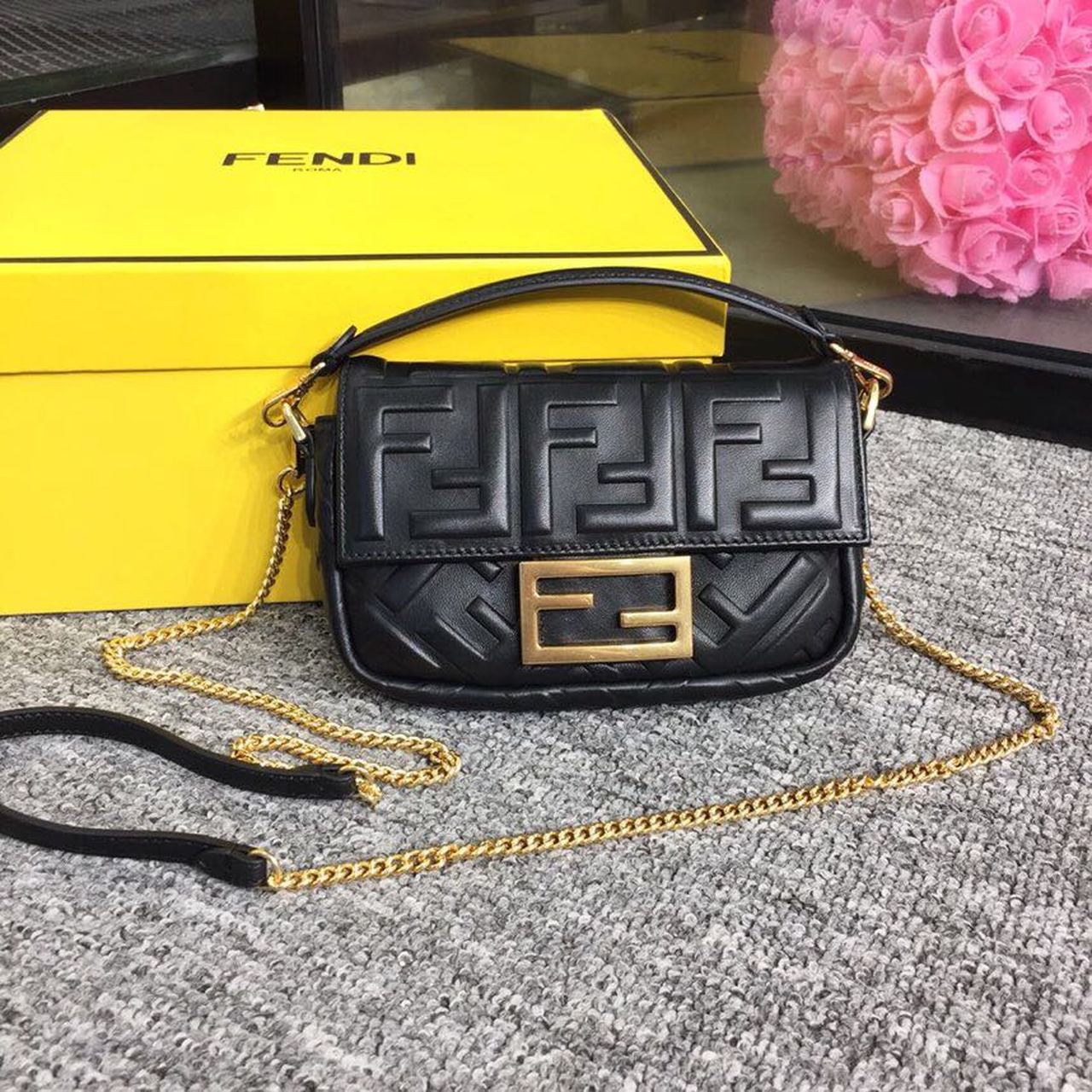 FI Baguette Nappa Black For Women, Women’s Handbags, Shoulder And Crossbody Bags 7.4in/19cm FF 8BS017A72VF15ZW
