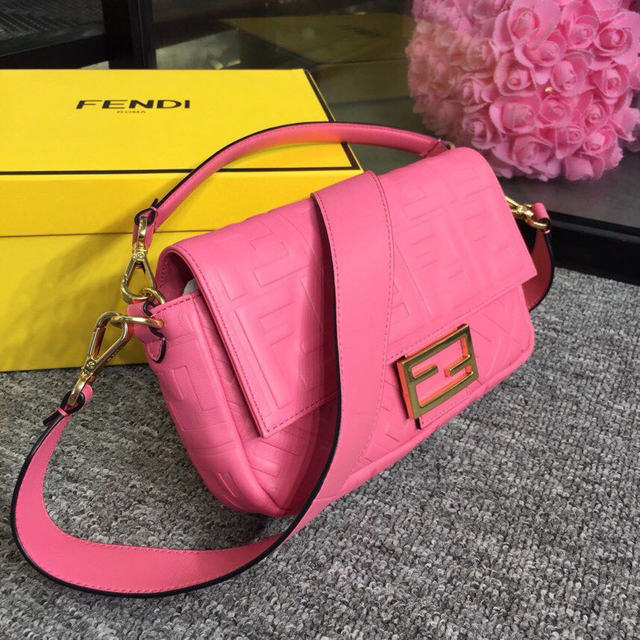FI Baguette Nappa Pink For Women, Women’s Handbags, Shoulder And Crossbody Bags 10.6in/27cm FF 8BR600