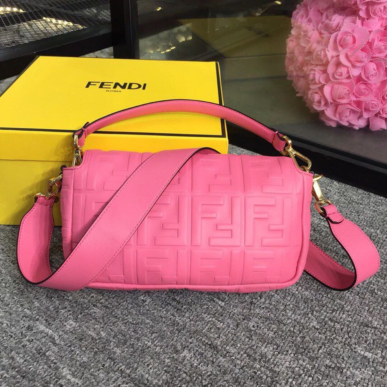 FI Baguette Nappa Pink For Women, Women’s Handbags, Shoulder And Crossbody Bags 10.6in/27cm FF 8BR600