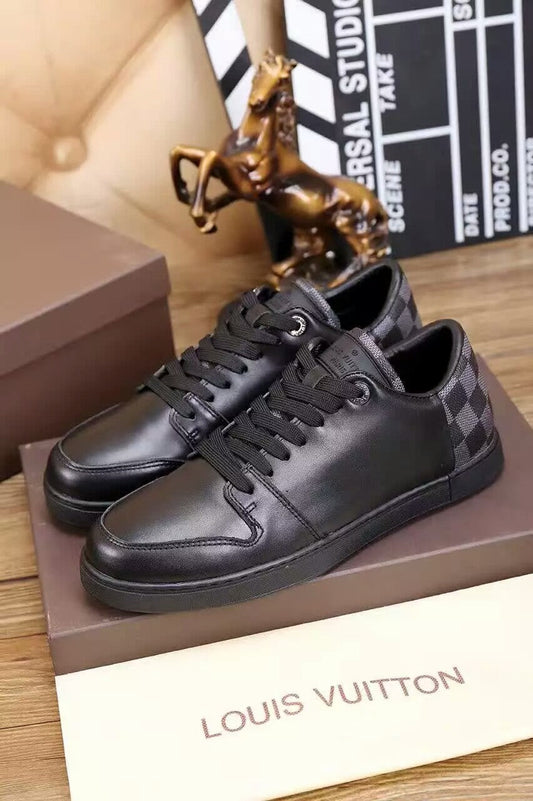 BL - LUV BLnogram Line Up Black Sneaker