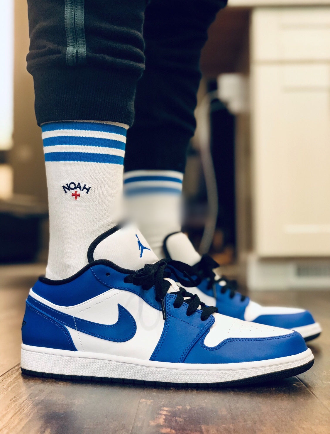 BL - AJ1 white blue lightning