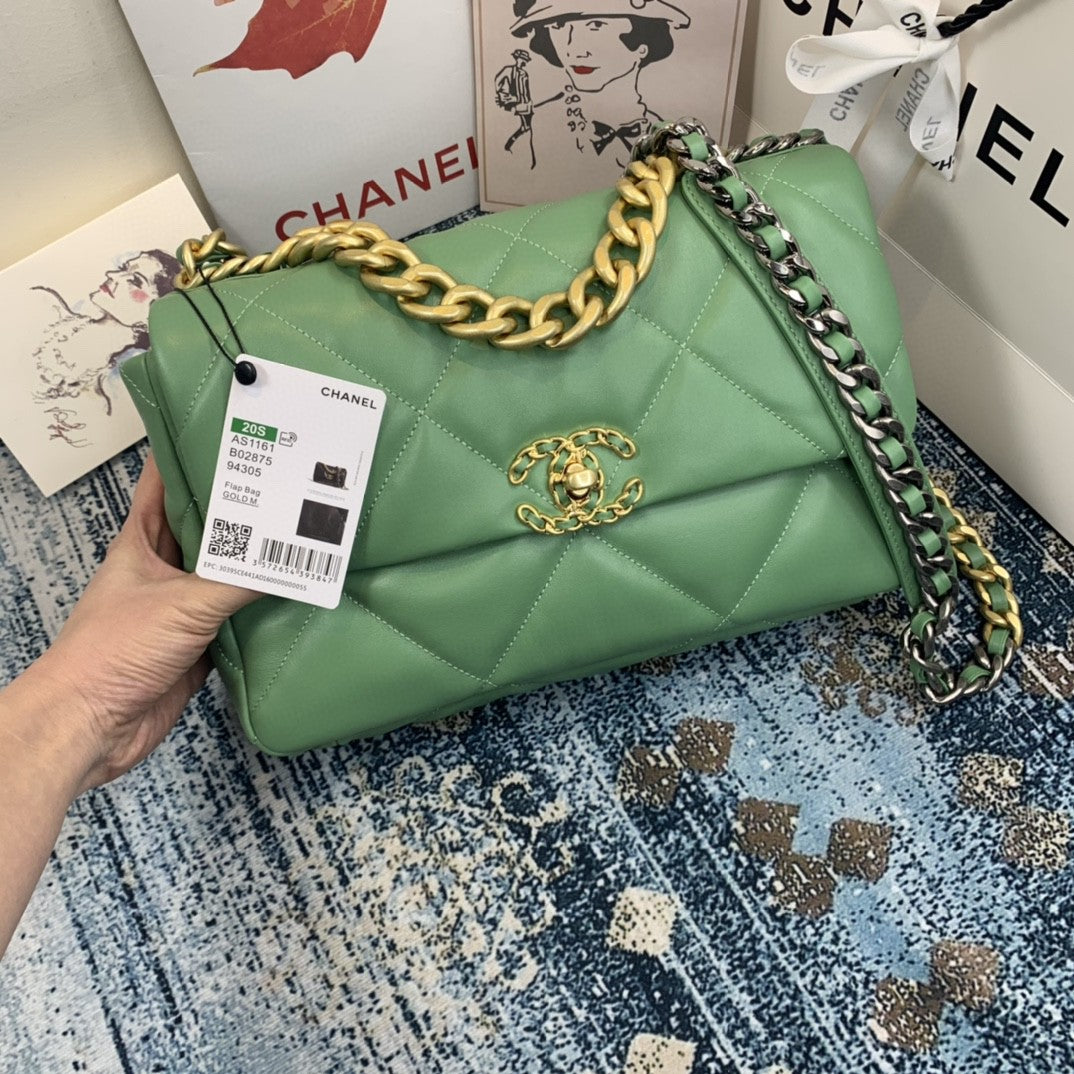 CHL 19 Flap Bag Gold Hardware Green For Women, Women&#8217;s Handbags, Shoulder Bags 10.2in/26cm AS1160