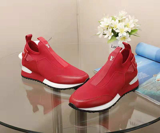 BL - High Quality Luv Sneaker 077