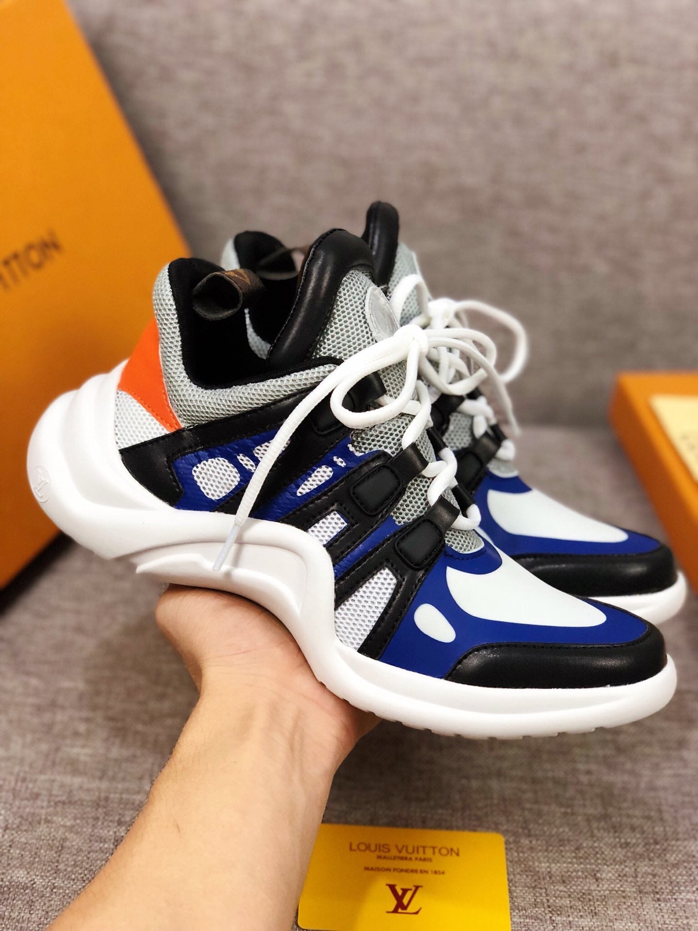 BL - LUV Archlight Blue White Black Sneaker