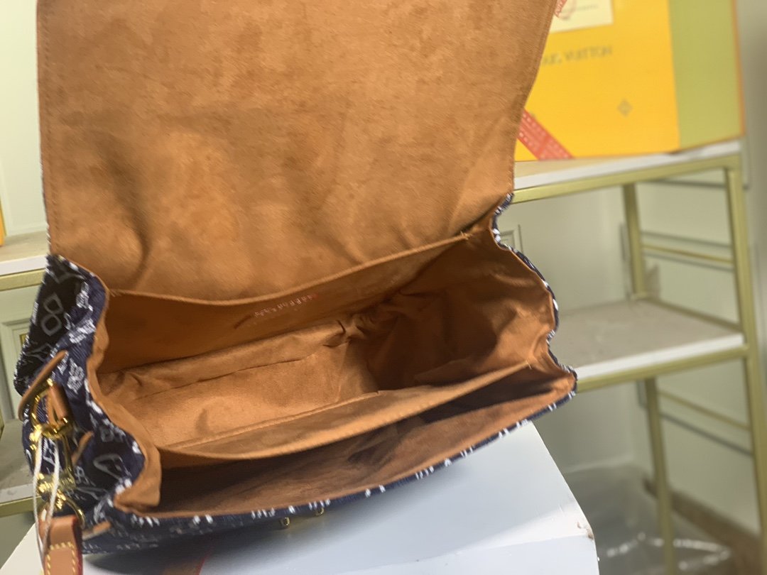 BL - High Quality Bags LUV 111