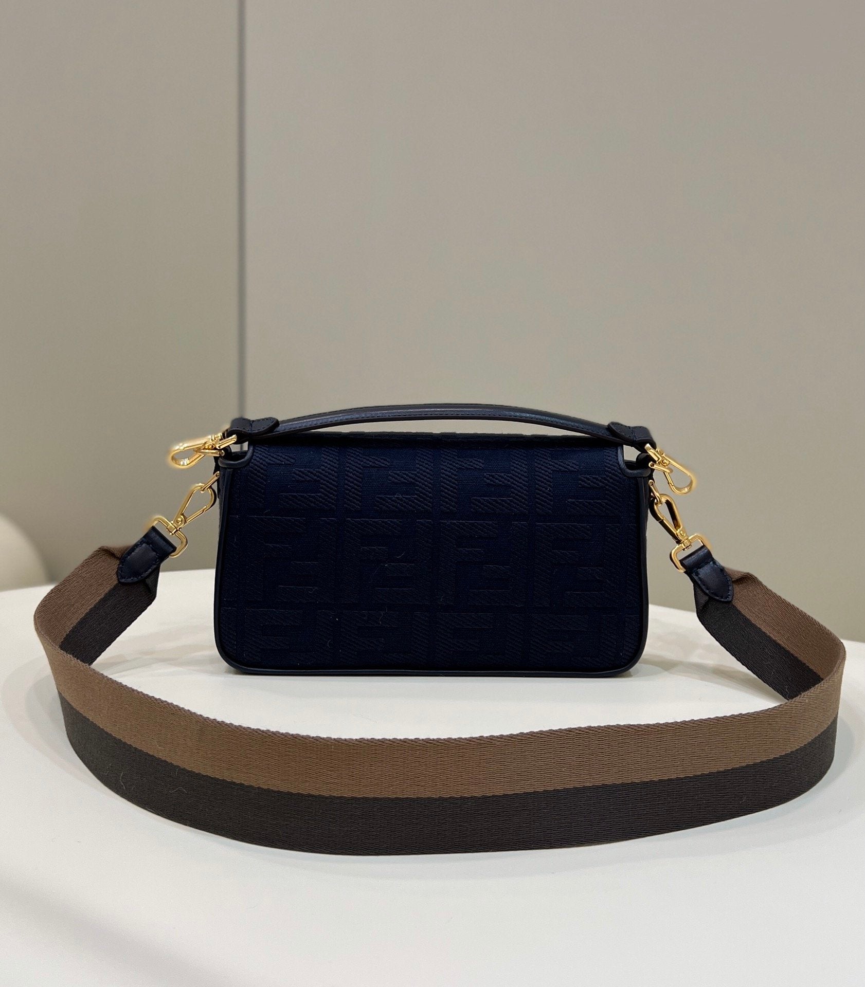 FI Baguette Dark Blue For Women, Women’s Handbags, Shoulder And Crossbody Bags, 10.6in/27cm FF 8BR600AC9OF19PO